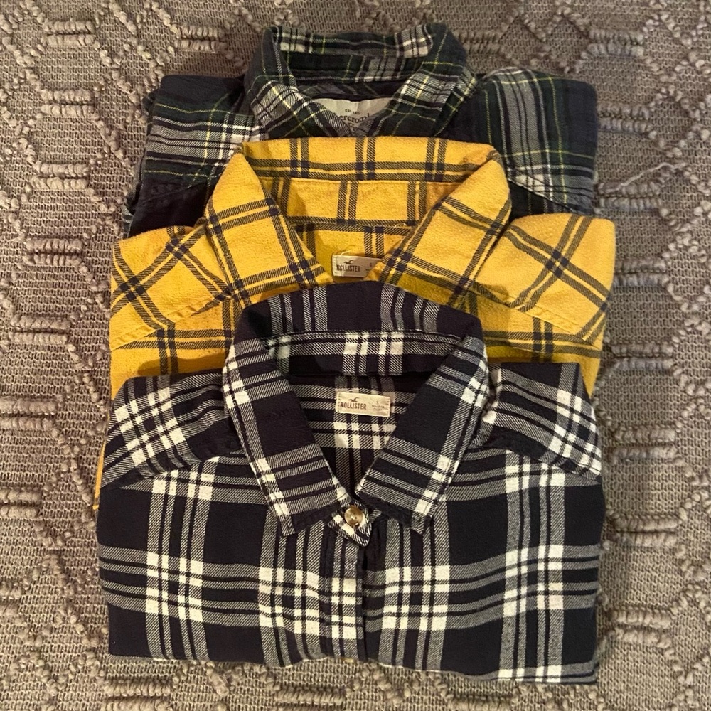 bundle of 3 flannels